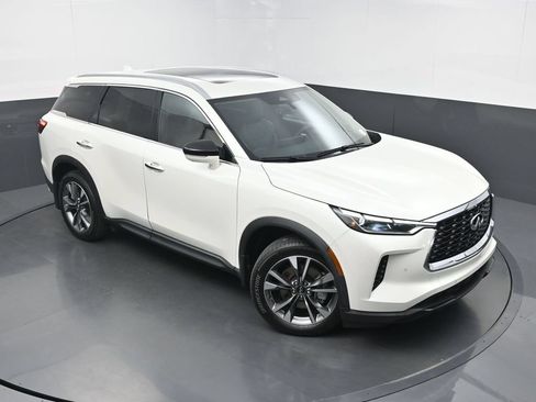 Used 2023 INFINITI QX60 Luxe w/ Performance Audio Package FWD image 36