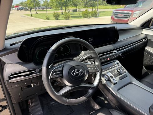 Used 2023 Hyundai Palisade SEL FWD image 9