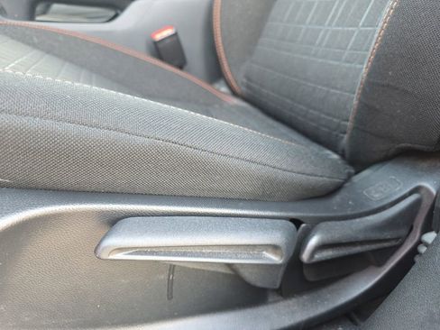 Used 2025 Honda HR-V Sport image 11