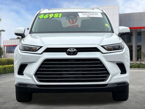 Used 2025 Toyota Grand Highlander AWD image 11