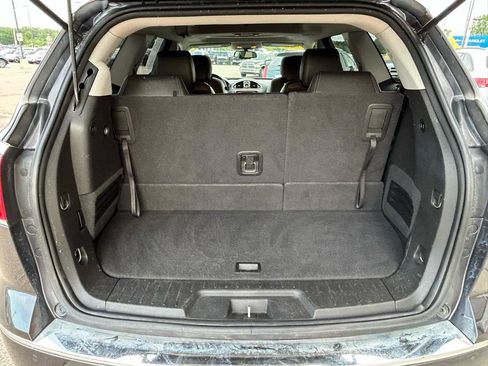 Used 2016 Buick Enclave Leather FWD image 18