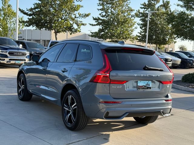 Used 2022 Volvo XC60 B5 R-Design FWD image 7
