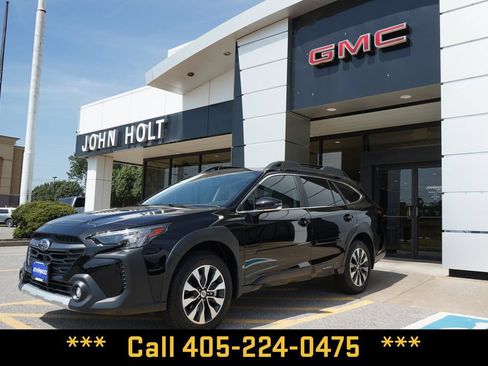 Used 2025 Subaru Outback Limited AWD/4WD image 1