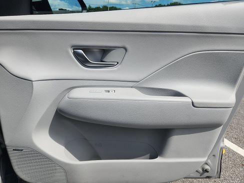 Certified 2024 Hyundai Kona Limited AWD/4WD image 35