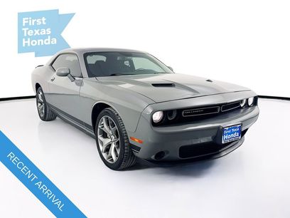 Used 2017 Dodge Challenger SXT