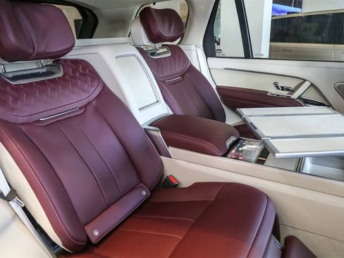 New 2024 Land Rover Range Rover SV image 18