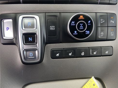 Used 2022 Hyundai Palisade Limited image 16