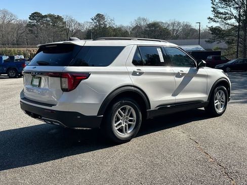 New 2026 Ford Explorer Active w/ Active Comfort Package image 7