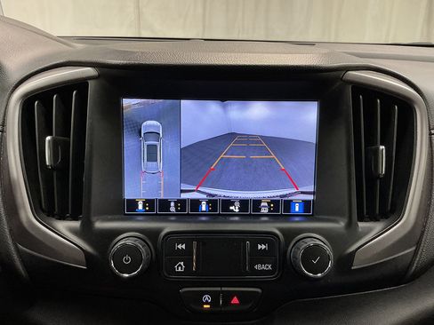 Used 2024 GMC Terrain AT4 w/ LPO, 'HIT The Road' Package AWD/4WD image 16