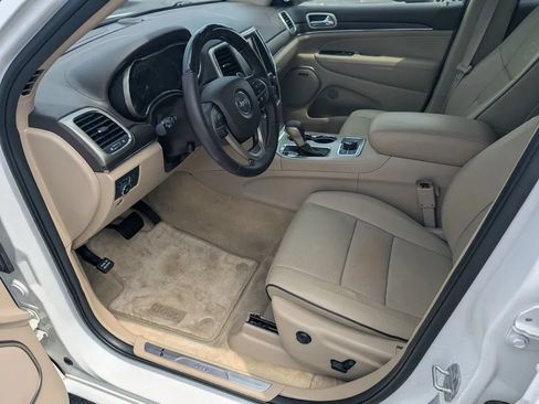 Used 2017 Jeep Grand Cherokee Overland w/ Jeep Active Safety Group AWD/4WD image 9