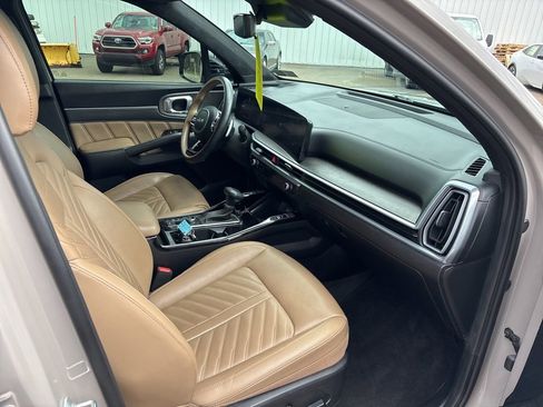 Used 2024 Kia Sorento SX Prestige w/ Olive Brown Leather Package AWD/4WD image 21
