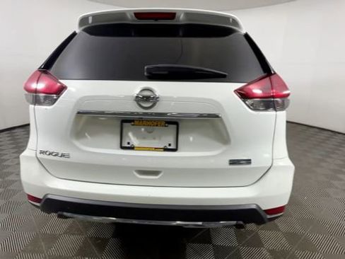 Used 2020 Nissan Rogue S FWD image 5