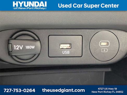 Used 2024 Hyundai Elantra SEL image 22