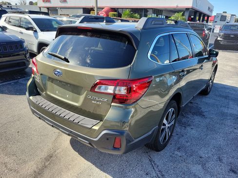 Used 2018 Subaru Outback 3.6R Limited image 5