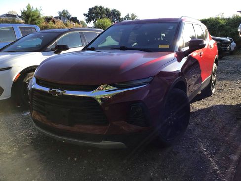 Used 2021 Chevrolet Blazer LT FWD image 2