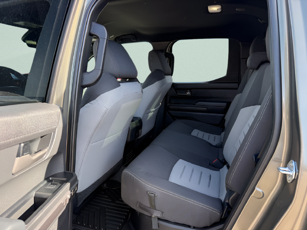 Used 2025 Toyota Tacoma TRD Off-Road AWD/4WD image 5