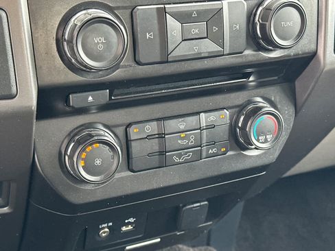 Used 2015 Ford F150 XLT RWD image 18