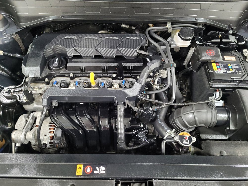 Used 2024 Hyundai Venue SEL FWD image 30