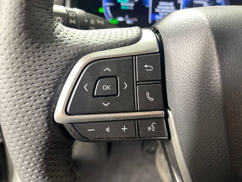 Used 2026 Toyota Sienna Platinum image 27