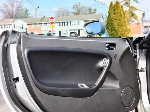 Used 2008 Pontiac Solstice GXP w/ Premium Package image 19