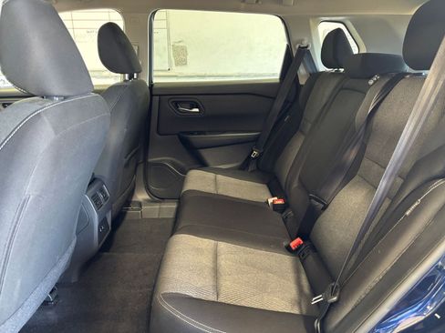 Used 2025 Nissan Rogue SV FWD image 28