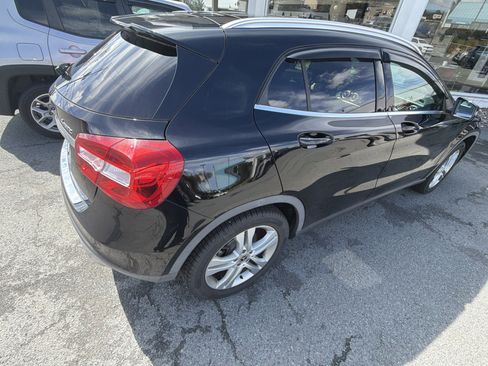 Used 2018 Mercedes-Benz GLA 250 4MATIC image 3
