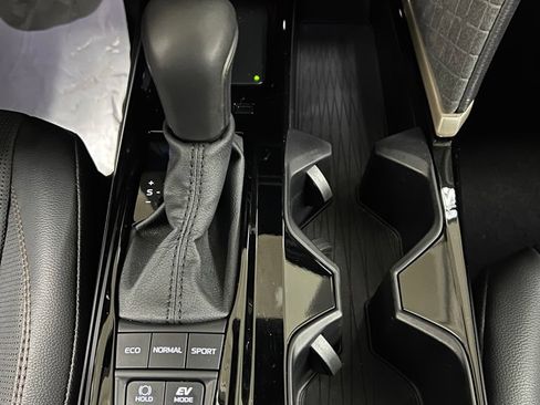 Certified 2026 Toyota Camry XLE FWD image 25