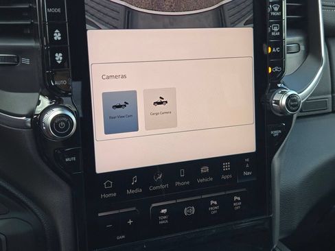 New 2026 RAM 2500 Laramie AWD/4WD image 28