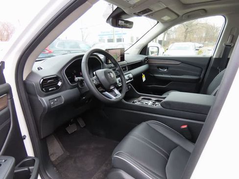 New 2026 Honda Pilot Elite image 2