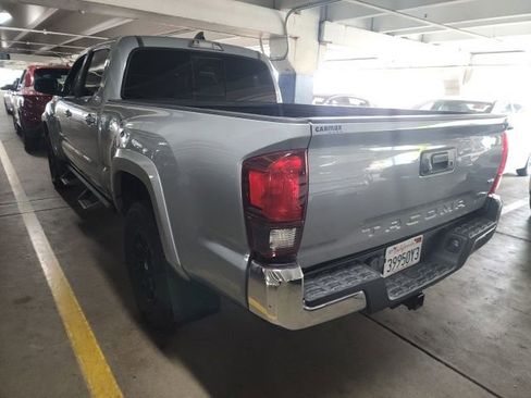 Used 2021 Toyota Tacoma SR5 RWD image 3