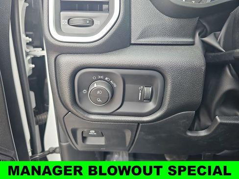 New 2026 RAM 1500 Express AWD/4WD image 12