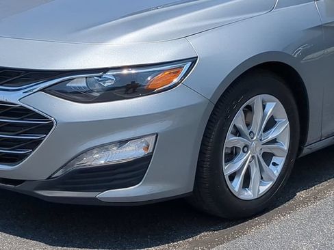 Used 2024 Chevrolet Malibu LT FWD image 9