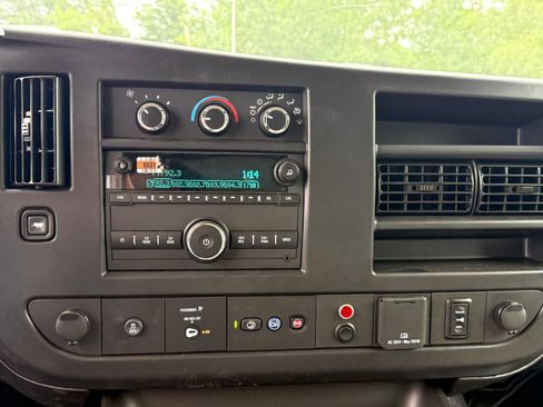 New 2025 Chevrolet Express 3500 w/ Power Convenience Package image 22
