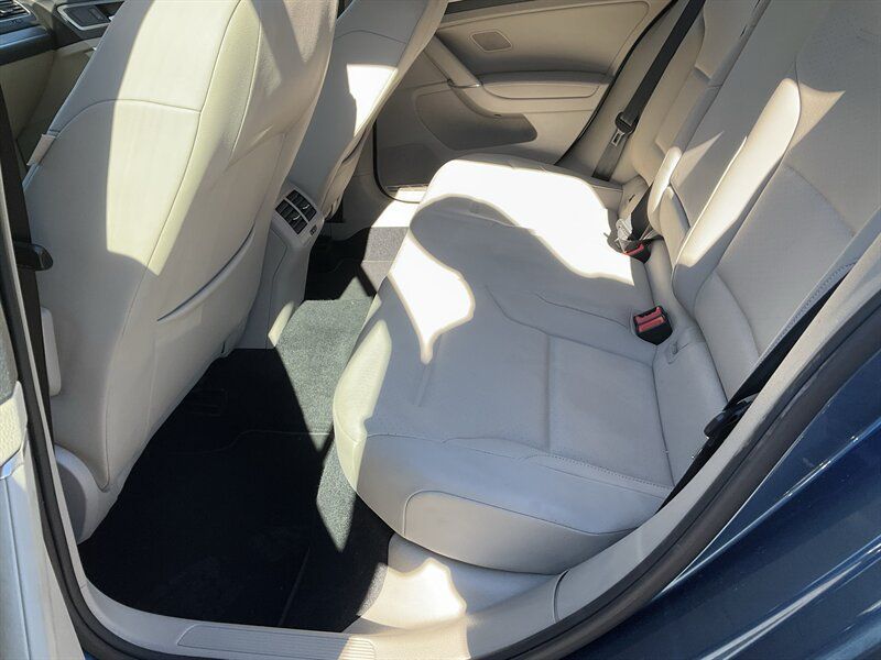 Used 2015 Volkswagen Golf SE FWD image 14