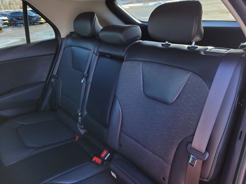 Used 2024 Kia Niro Wave w/ Wave Preserve Package image 16