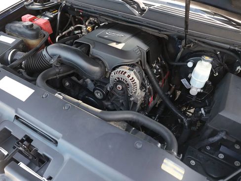 Used 2007 Cadillac Escalade ESV AWD w/ Information Package image 45