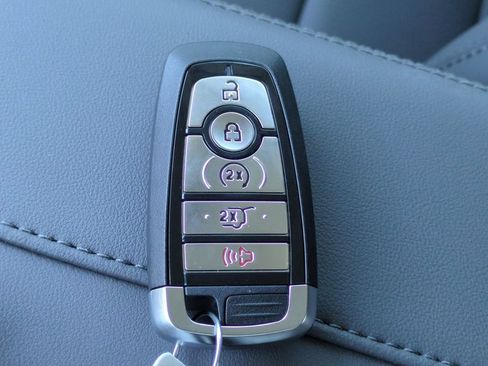New 2026 Ford Expedition Active RWD image 28