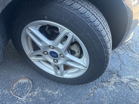 Used 2018 Ford Fiesta SE image 12