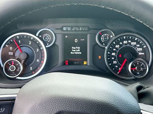New 2025 RAM 2500 Big Horn AWD/4WD image 12