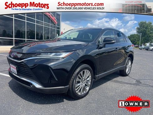 Used 2023 Toyota Venza XLE AWD/4WD image 1