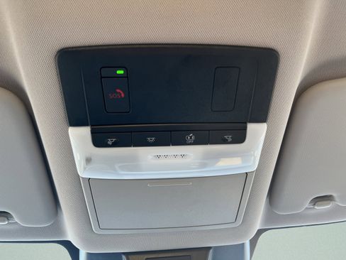 Used 2025 Nissan Rogue SV image 20