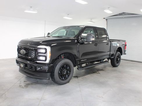 New 2026 Ford F250 XLT w/ XLT Premium Package image 3
