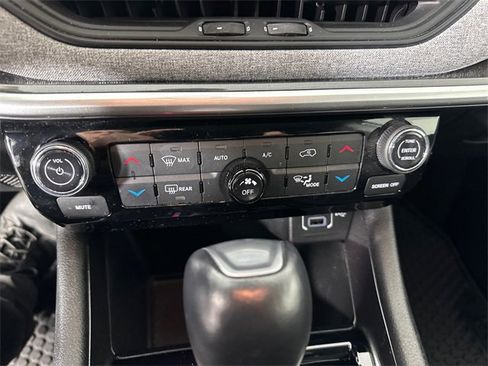 Certified 2022 Jeep Compass Latitude w/ Convenience Group image 31