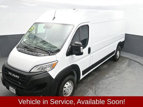 Used 2025 RAM ProMaster 2500 w/ Convenience Group image 25