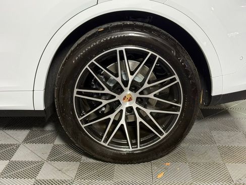 New 2026 Porsche Cayenne Coupe image 13