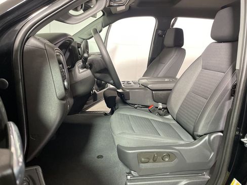 Used 2023 Chevrolet Silverado 1500 Custom image 10