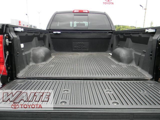 Used 2017 Toyota Tundra SR5 AWD/4WD image 4