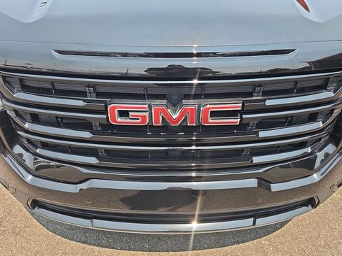 Used 2021 GMC Acadia SLT w/ Elevation Edition AWD/4WD image 34