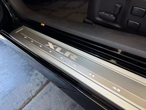 Used 2009 Cadillac XLR RWD image 33