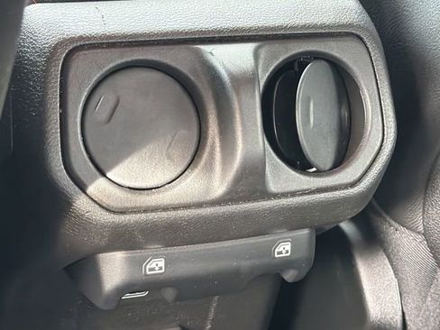 Used 2023 Jeep Gladiator Rubicon w/ Cold Weather Group image 23